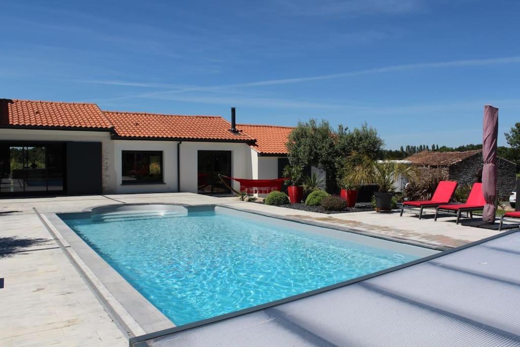 Villa Grand Standing Avec Piscine Proche Nantes La Chapelle-Heulin Luaran gambar